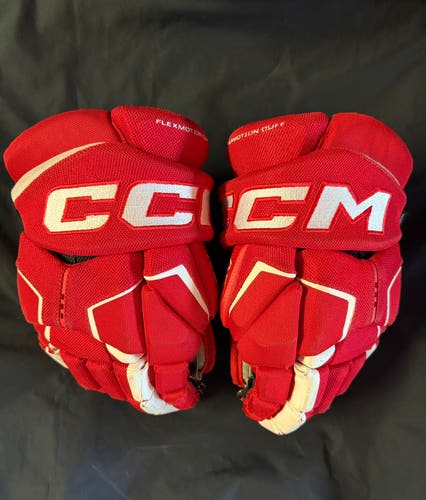 CCM Tacks AS-V Pro Gloves 13" (Used)