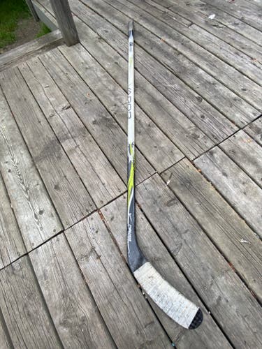 Senior Bauer Vapor Malkin Right Handed Hockey Stick 67 Flex (Used)