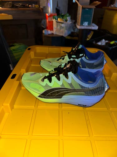 Green Unisex Size M 12.0 (W 13.0) Adult Puma Deviate Nitro Shoes (Used)