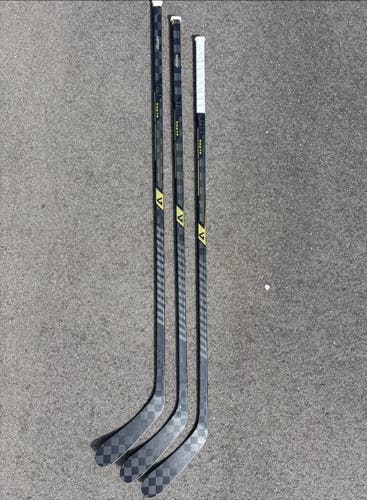 Senior Warrior Alpha LX3 Pro Right Handed Hockey Stick 85 Flex Pro Stock (Used)