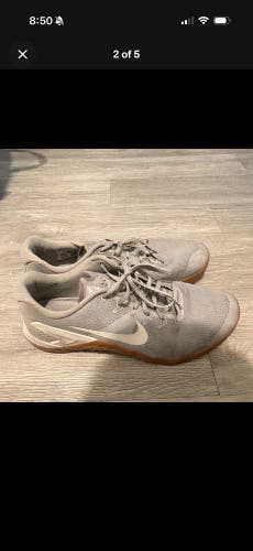 Men's Size M 11.5 (W 12.5) Adult Nike Free Metcon Shoes (Used)