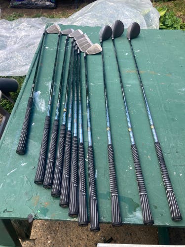 Standard-length Men’s Spalding Executive XL Oversize set with Medium-flex Jet Step steel shafts
