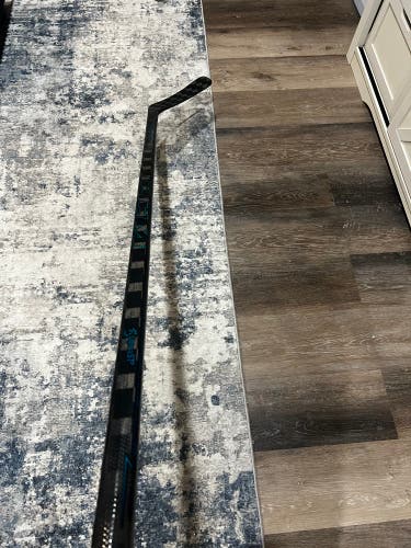 Senior CCM Vizion Right Handed Hockey Stick P14 80 Flex Pro Stock (Used)