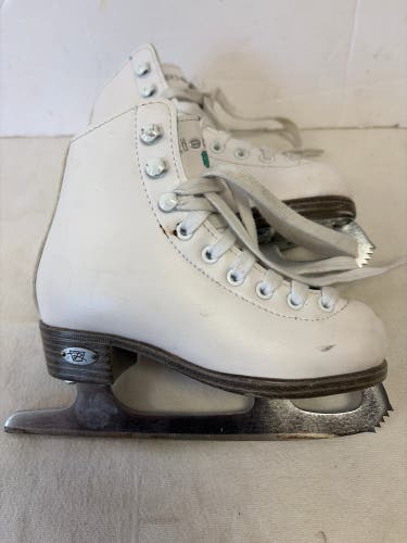 Riedell Figure Skates B Junior 11 (Used)