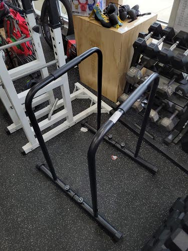 Adjustable Dip Bar 11849-s000040448