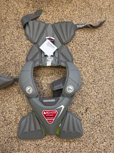 Medium Adult Maverik MAX EKG Shoulder Pads (New)