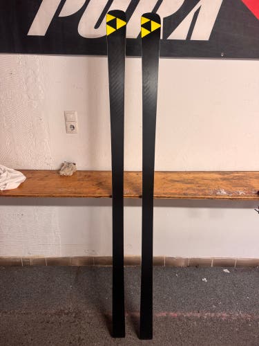 **BRAND NEW** - Fischer RC4 WC GS 188 cm Racing Skis with plates - Retail for $1050/€900