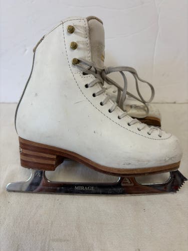 Jackson Ultima Elle Figure Skates C Junior 1 (Used)