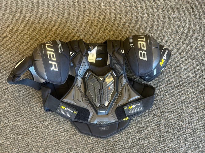NEW Bauer Supreme M5 Pro Senior Medium Shoulder Pads