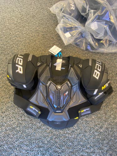 NEW Bauer Supreme M5 Pro Senior XL Shoulder Pads