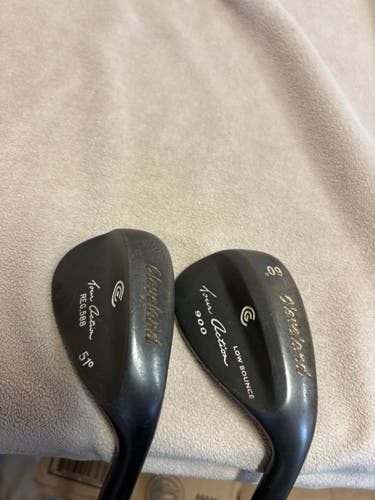 Men's Cleveland Tour Action Right Handed Iron Set (Used)
