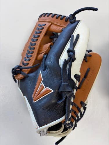 Used Easton Future Elite Bb Sb Glove Rh Throw Brown 11 1 2" 11860-s000310581