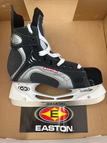 Vintage Easton Synergy 500 Hockey Skates Regular Width Size 9 (New)