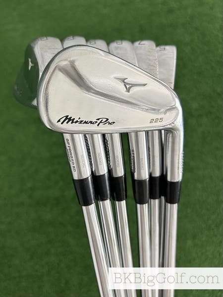 Mizuno Pro 225 Forged Iron Set 5-G / Dynamic Gold 105 Stiff 