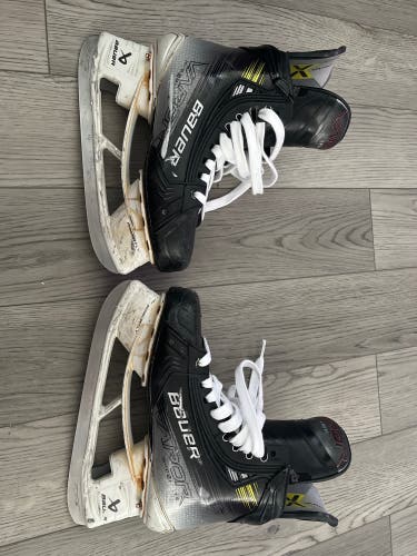 Bauer Vapor Hyperlite 2 Hockey Skates Regular Width 6 Fit 2