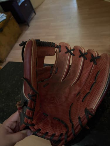 2022 Wilson A2K RH Infield Baseball Glove 11.75" (Used)