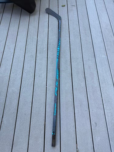Senior Bauer Pulse Left Hand Hockey Stick P92 82 Flex Pro Stock (Used)