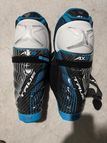 Intermediate True AX9 14" Shin Pads (Used)