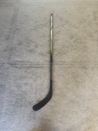 Senior Bauer Vapor Hyperlite 2 Right Handed Hockey Stick P92 70 Flex (Used)