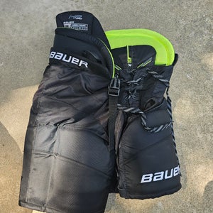 Junior Large Bauer HP Pro Hockey Pants (Used)