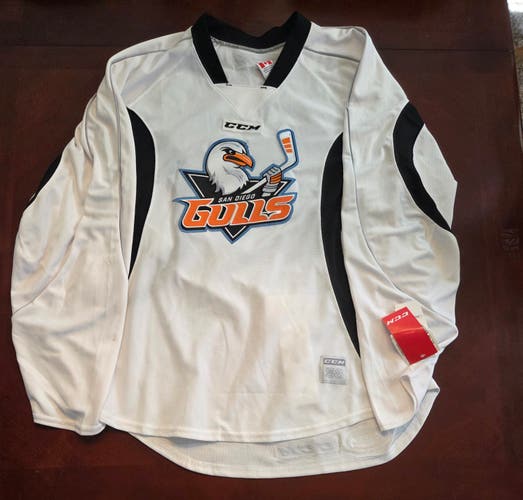 San Diego Gulls Team Issued MiC CCM White Practice Jersey Size 58 - NWT