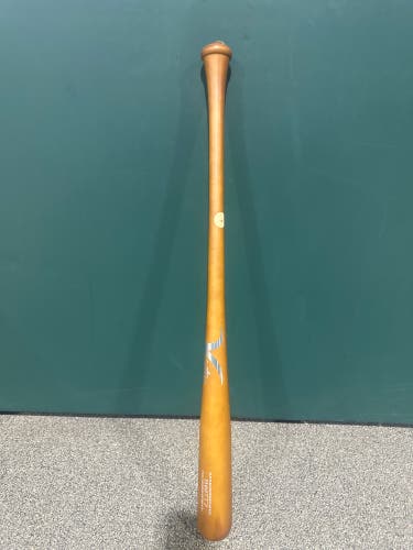 Victus MLB Pro Reserve Birch BWITT7 Birch Bat (-3) 30 oz 33" (New)