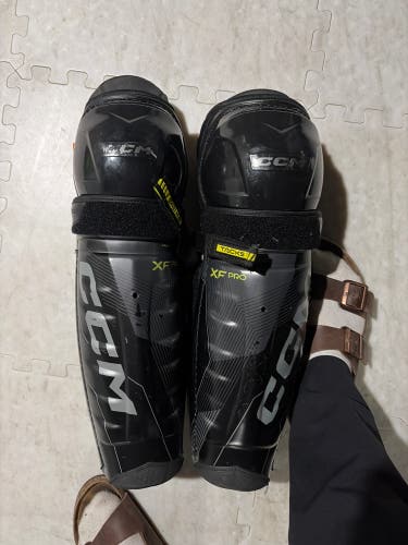 Intermediate CCM Tacks XF Pro 16" Shin Pads (Used)
