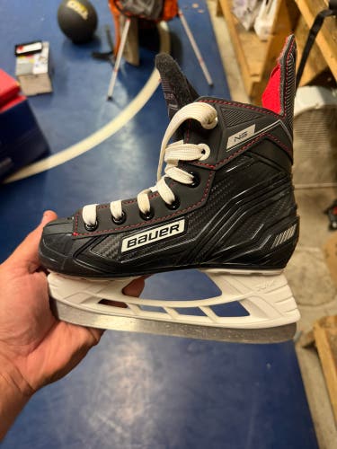 Black 2018 Bauer NS Hockey Skates Regular Width 13 (Used)