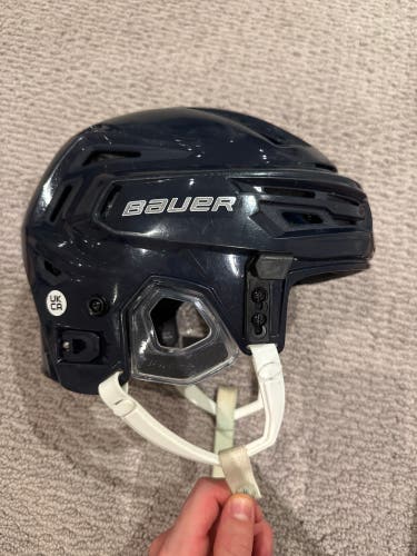 Medium Bauer Re-Akt 150 Helmet (Used)