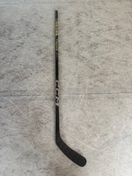 Intermediate CCM Tacks AS-VI Pro Left Hand Hockey Stick P29 65 Flex (Used)