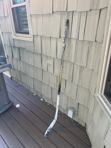 Intermediate Bauer Vapor Hyperlite 2 Right Handed Hockey Stick P88 55 Flex