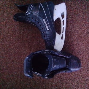 Black/Gray Bauer Hockey Skates Regular Width (Used)