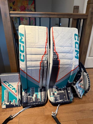 33" CCM EFlex 7 Regular Goalie Full Set Pro Stock (New)