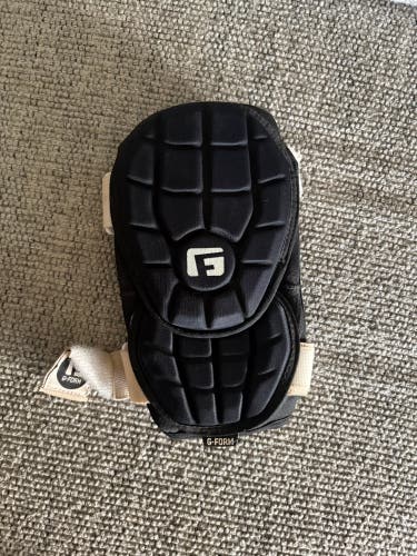 Black Junior Elbow Protection (Used)