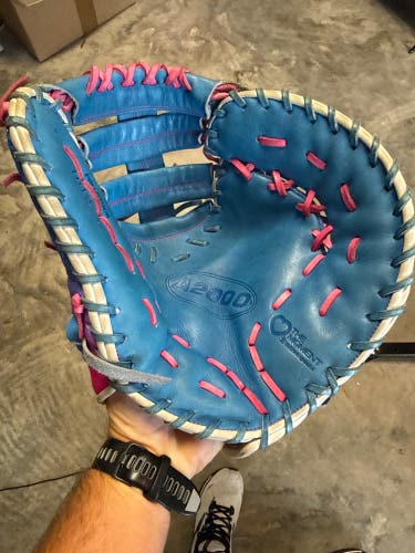2025 Wilson A2000 RH First Base Baseball Glove 12" (Used)