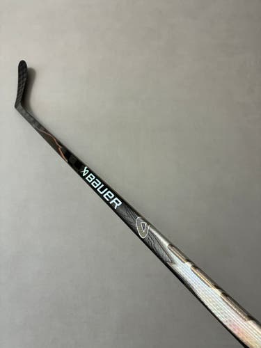 Used 87 Flex P28 Senior Bauer Vapor Flylite Right Hand Pro Stock Hockey Stick - Silver