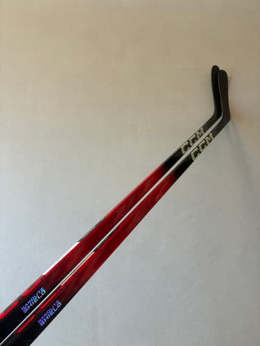 *2 Pack* of New 85 Flex P90 Senior CCM Ribcor Team (Jetspeed dress) Left Hand Hockey Sticks - Red