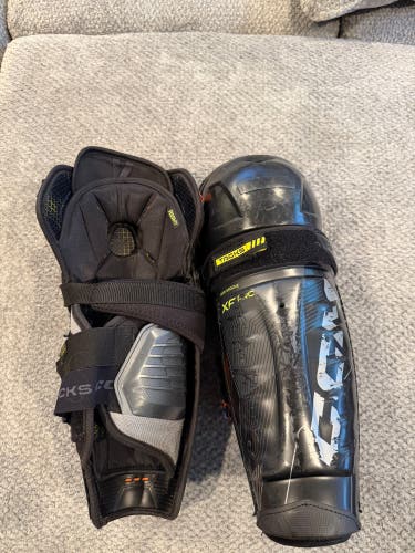 Senior CCM Tacks XF Pro 14" Shin Pads (Used)
