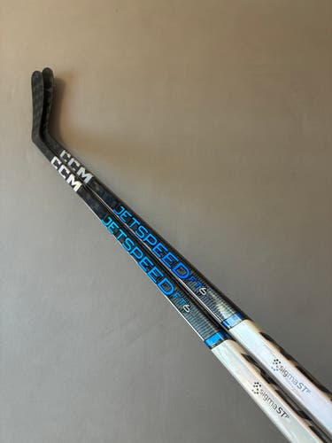 *2 Pack* of Used 85 Flex P90TM Senior CCM JetSpeed FT6 Pro Right Hand Pro Stock Hockey Sticks - Blue