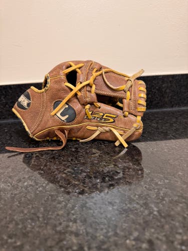 2007 Louisville Slugger 125 Series RH Infield Baseball Glove 11.25" (Used)