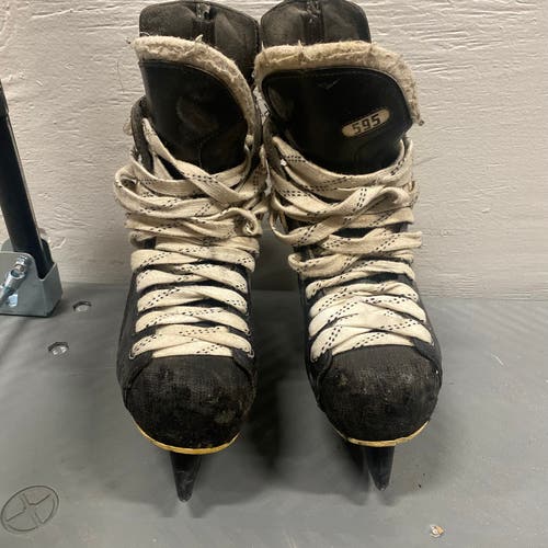 Vintage Black/White CCM Black Tacks 595 Pro 3 Lite Hockey Skates Regular Width 9 (Used)