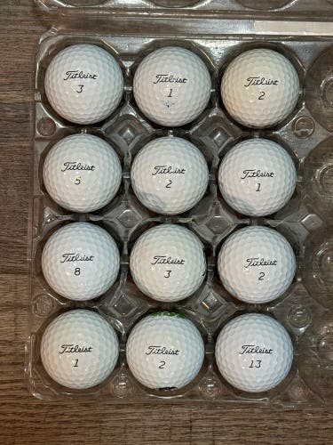 12 Titleist Pro V1 Golf Balls - 5A MINT CONDITION ONLY