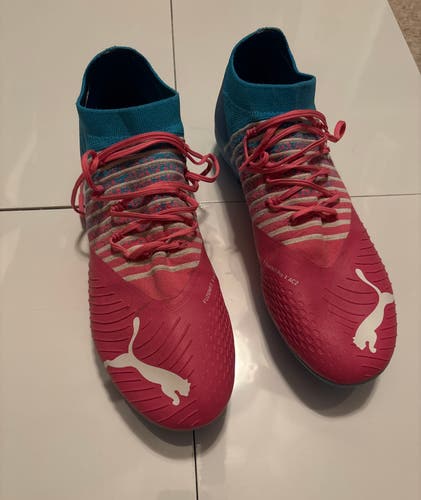 Pink and Blue Men's Size M 10.0 (W 11.0) Puma Future 7 Ultimate Molded Cleats Cleats (Used)