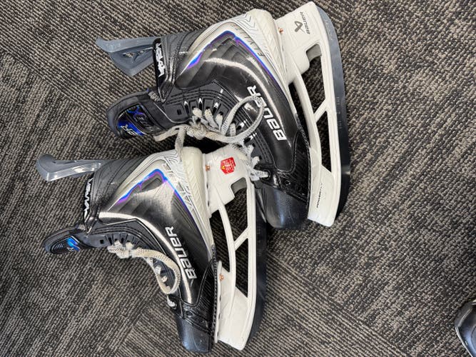 2025 Bauer Vapor Flylite Hockey Skates Regular Width 8 (Used)