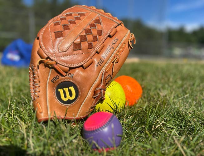Vintage 1991 Wilson Made in Japan A2000 XXC 13" Baseball / Softball Glove - Excellent cond