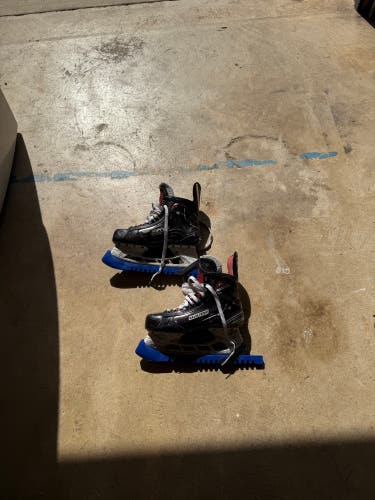 2017 Bauer Vapor 1X Hockey Skates Extra Wide Width 8.5 (Used)