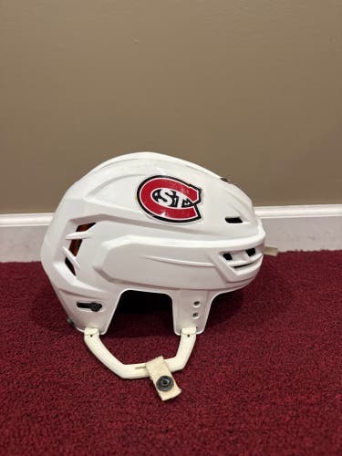 Medium CCM Tacks 710 Helmet Item #ST19
