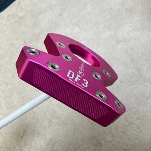 Rare pink L.A.B. Golf DF3 Right Handed Putter with Headcover