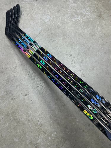 4 PACK 70 Flex P28 Senior True Catalyst 9x3 Right Hand Hockey Stick Pro Stock (New)