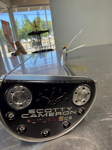 Scotty Cameron Mallet Futura 5CB Right Handed Putter 33" (Used)